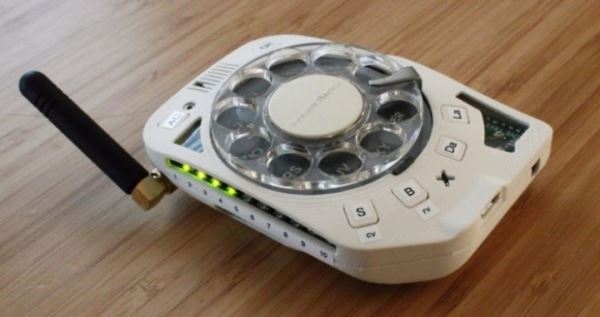Rotary Cellphone – сотовый телефон с вращающимся диском вместо дисплея